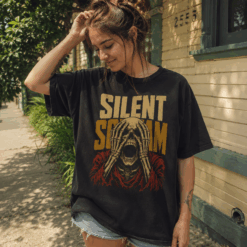 Áo thun Silent Scream Black - người mẫu mặc áo
