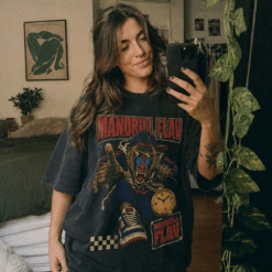 Áo thun Clock Mandrill Black - người mẫu mặc áo