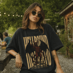 Áo thun Hellbound Wash - người mẫu mặc áo