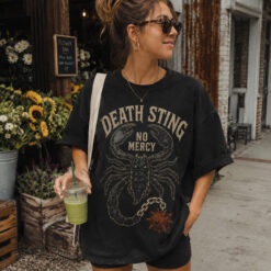 Áo thun Death Sting Black - người mẫu mặc áo