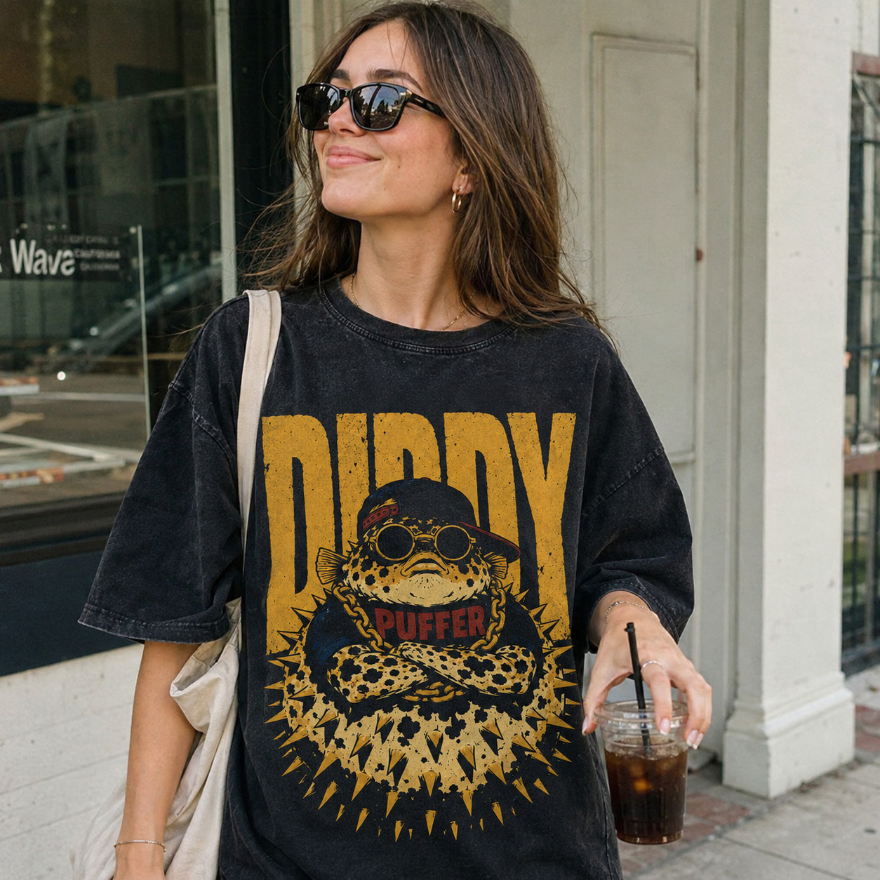 Áo thun Diddy Puffer Wash - người mẫu mặc áo