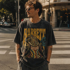 Áo thun Barrett Cuttlefish Wash - người mẫu mặc áo