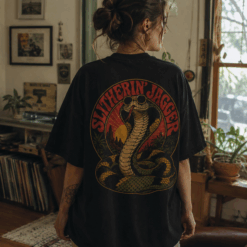 Áo thun Desert Cobra Wash - người mẫu mặc áo