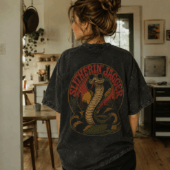 Áo thun Desert Cobra Wash - người mẫu mặc áo, góc khác